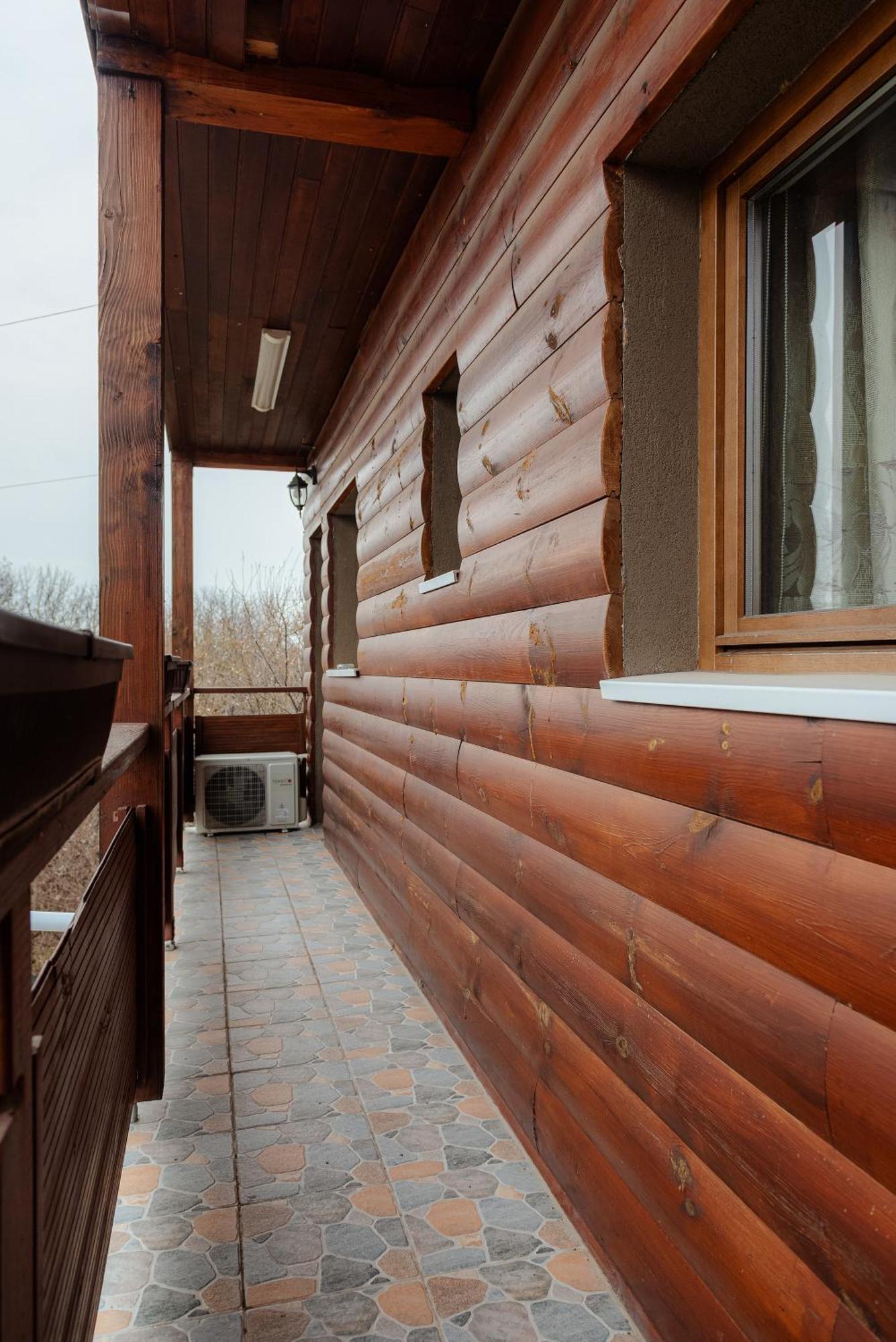 Ferienwohnung Business Transit Săftica Exterior foto